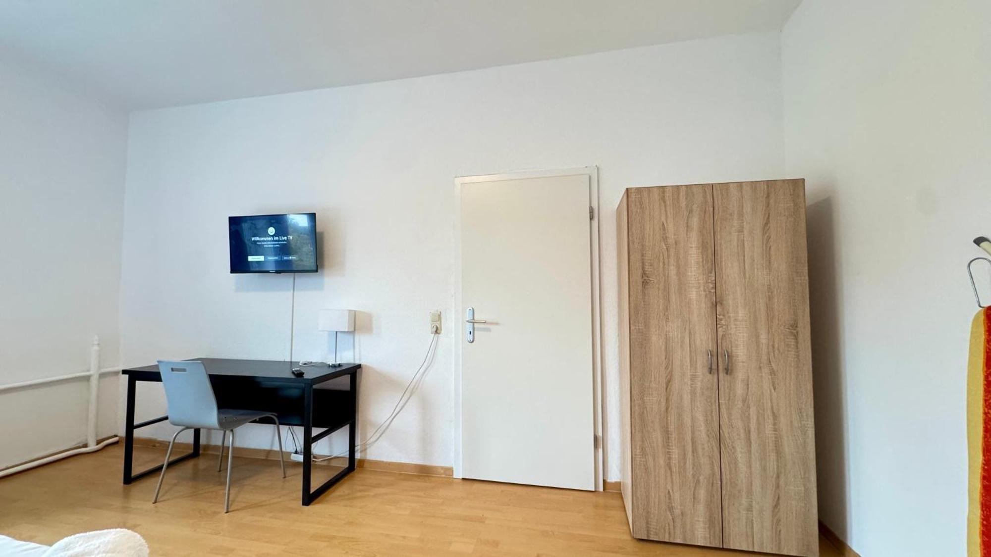 Apartments Im Herzen Von Neumuenster Innenstadt & Hbf Fusslaeufig, Mit Privatparkplatz Exterior foto