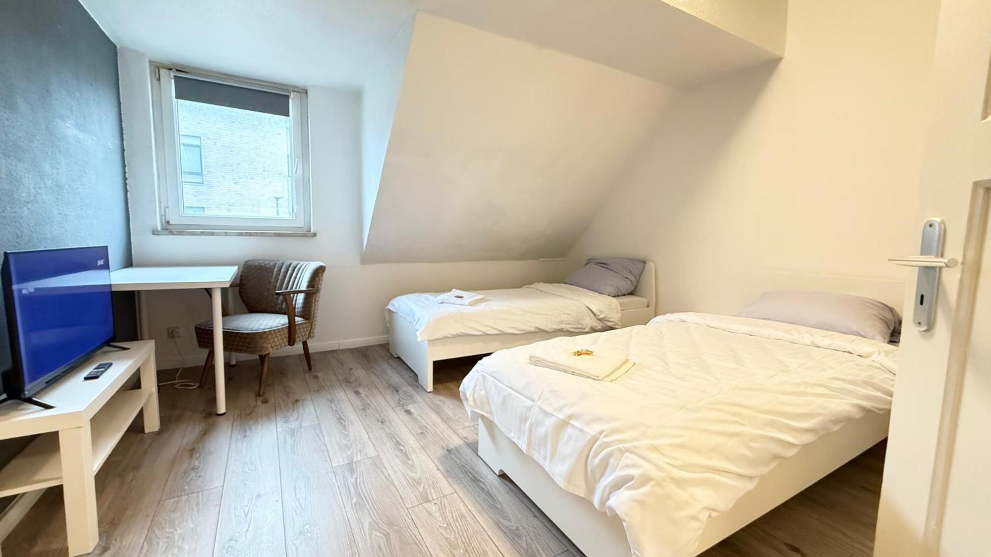 Apartments Im Herzen Von Neumuenster Innenstadt & Hbf Fusslaeufig, Mit Privatparkplatz Exterior foto