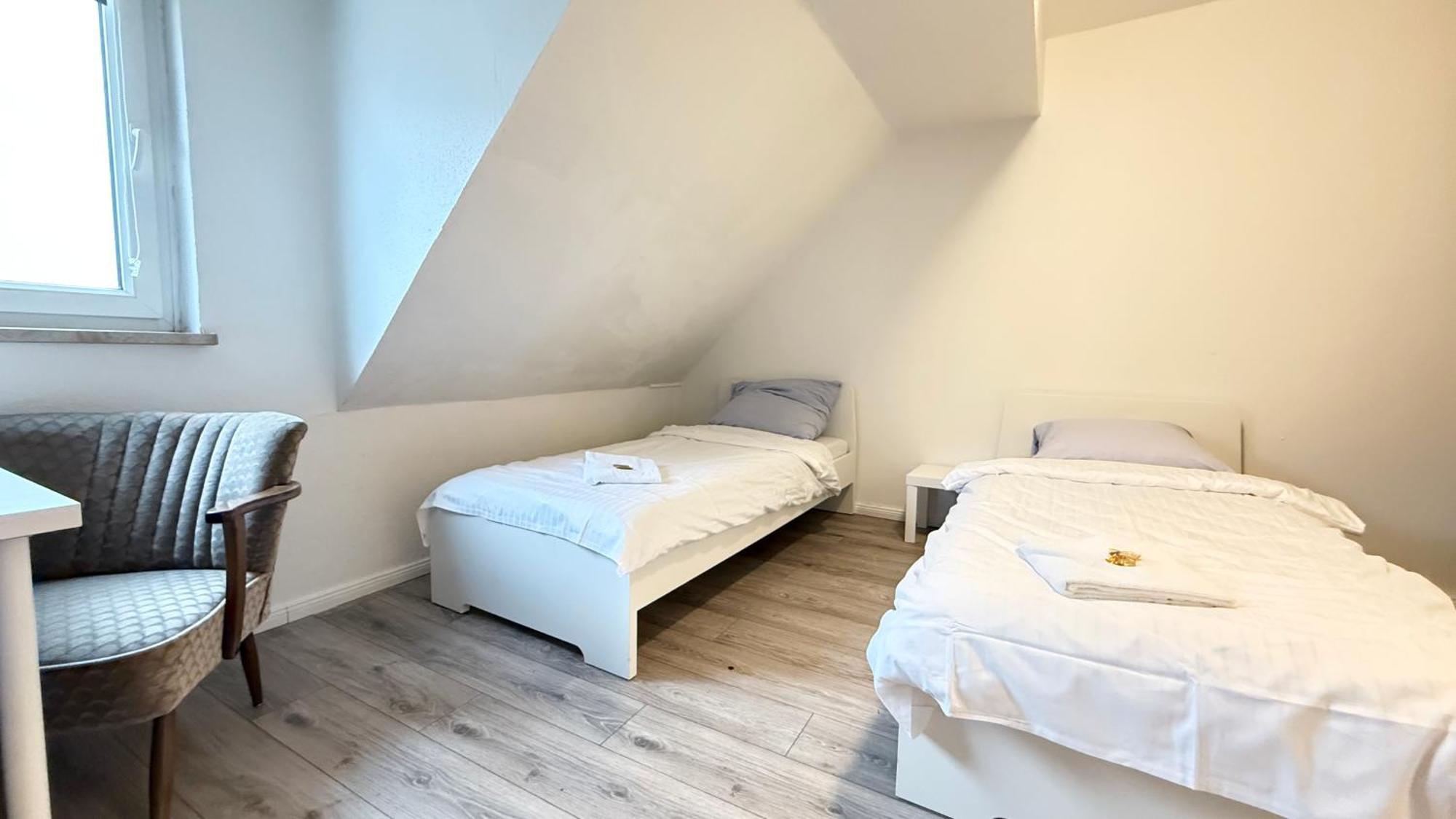 Apartments Im Herzen Von Neumuenster Innenstadt & Hbf Fusslaeufig, Mit Privatparkplatz Exterior foto