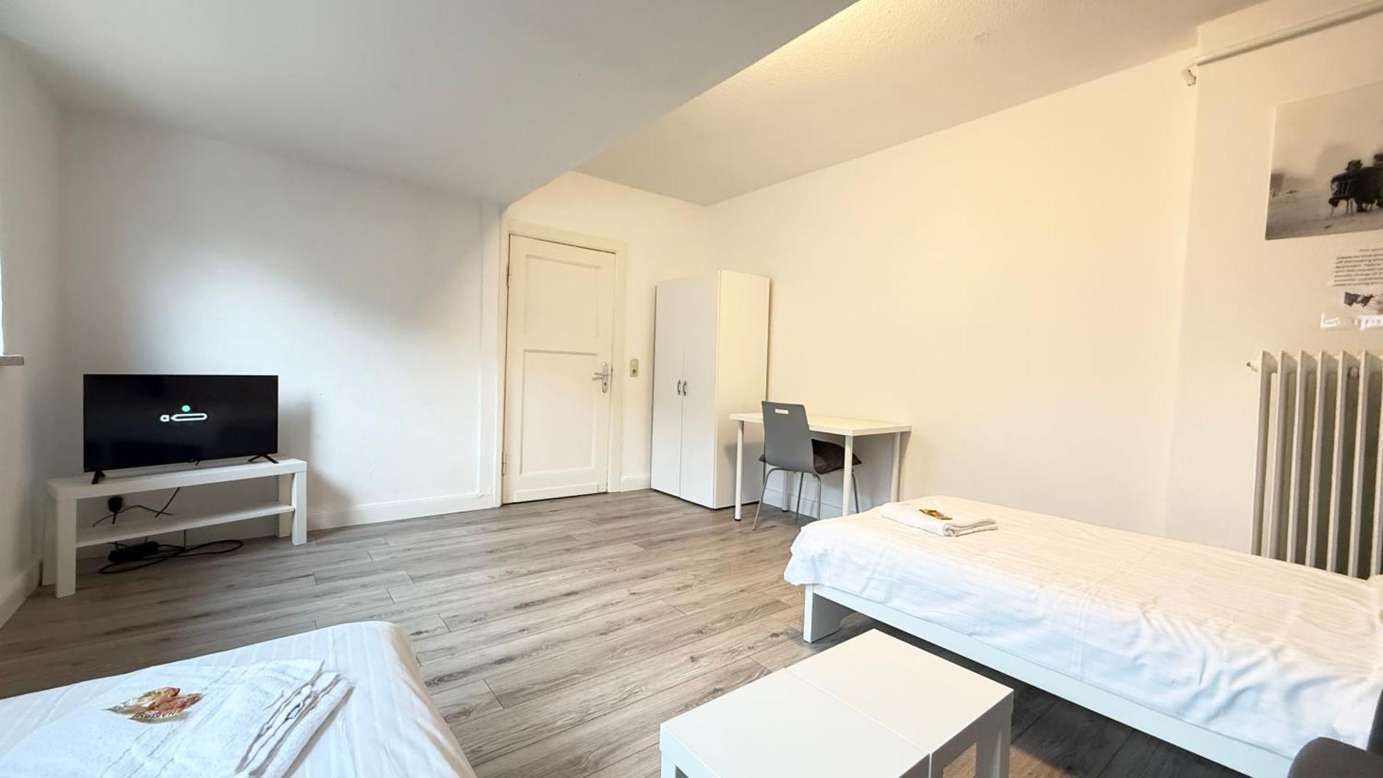 Apartments Im Herzen Von Neumuenster Innenstadt & Hbf Fusslaeufig, Mit Privatparkplatz Exterior foto
